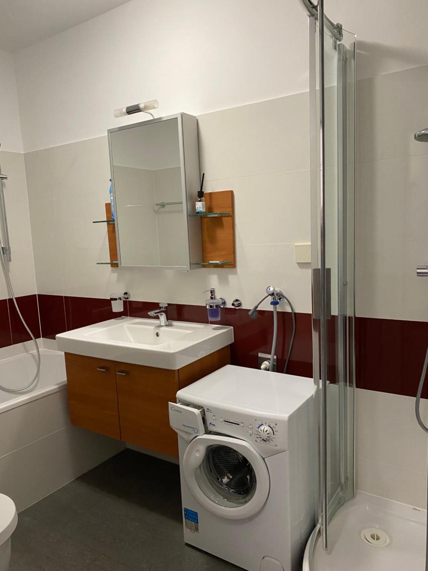 Apartment Grazbachgasse - Gratis Tiefgaragenplatz Bagian luar foto